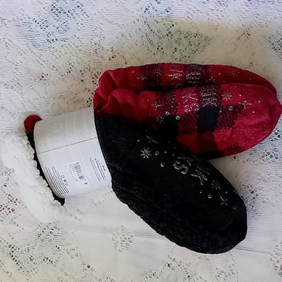 Muk Luks Women's Cabin Socks 2 Pack With Non Skid Bottoms Size S/M Size 5-7 - Picture 6 of 6